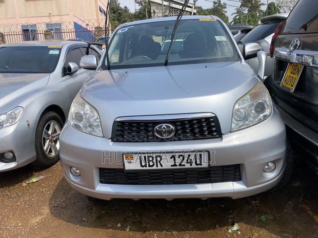 Toyota Rush 2018 Silver