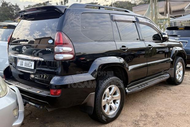 Toyota Land Cruiser Prado 2.7 i 2010