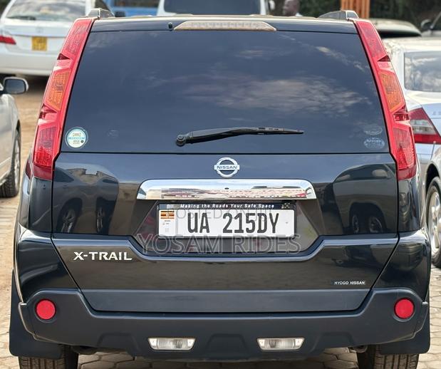 Nissan X-Trail 2.0 Petrol XE 2010 Black