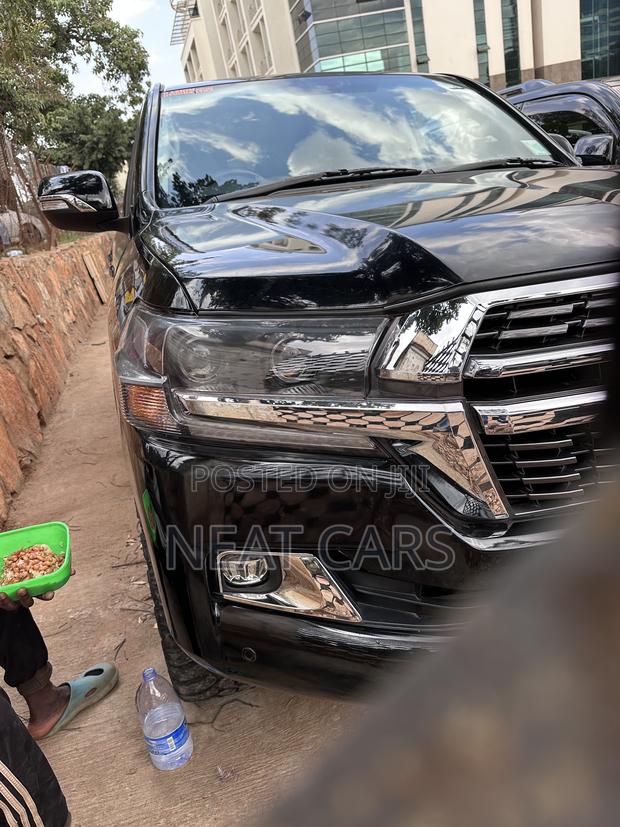 Toyota Land Cruiser Prado 2018 Black