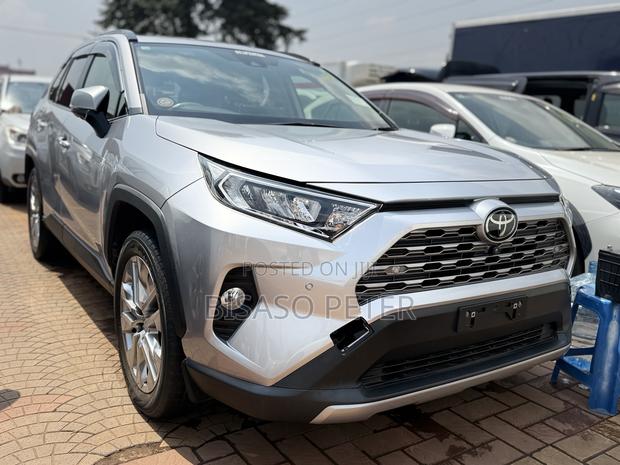 Toyota RAV4 2020 Silver