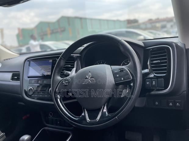 Mitsubishi Outlander SE FWD 2017 Black
