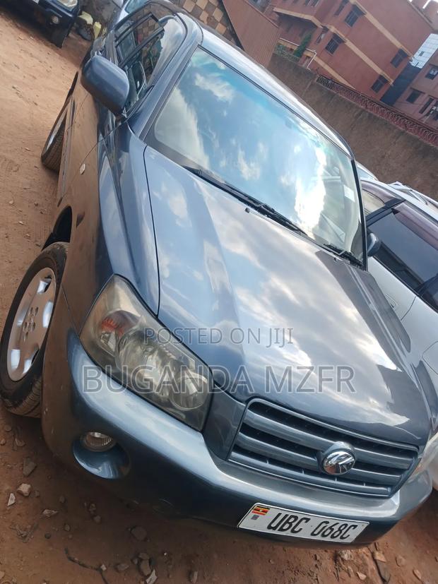 Toyota Kluger 2003 Gray