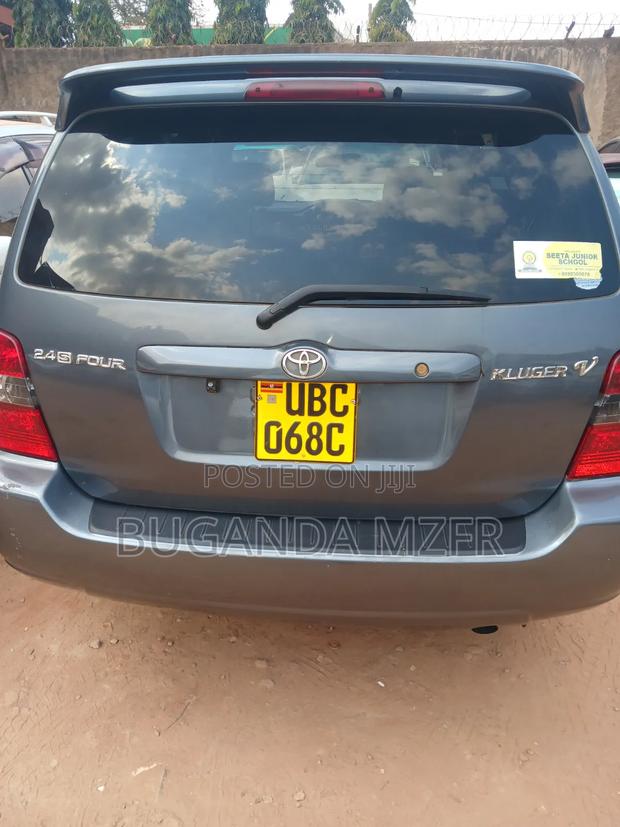 Toyota Kluger 2003 Gray