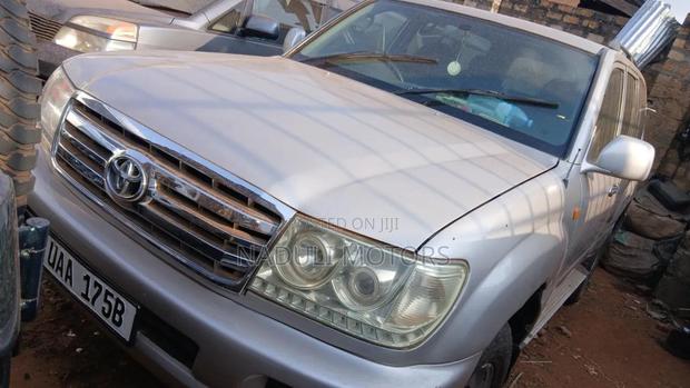 Toyota Land Cruiser Prado 2006 Silver