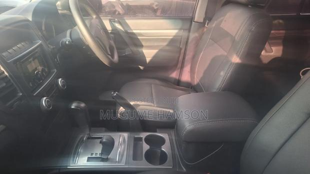Mitsubishi Pajero 2010 White