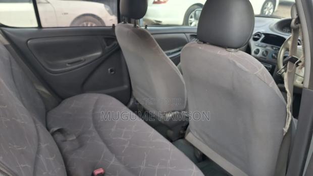 Toyota Platz 2001 Silver