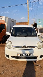 Toyota Sienta 1.5 AWD 2010 White for sale