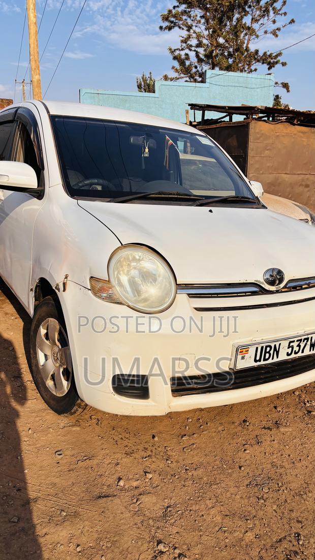 Toyota Sienta 1.5 AWD 2010 White