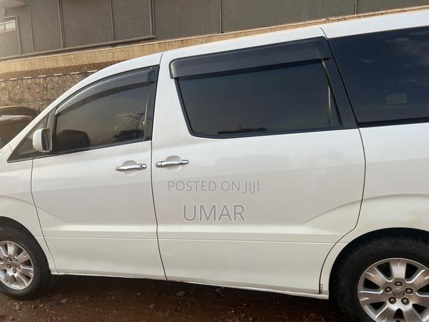 Toyota Alphard 2.4 Petrol AWD 2008 White