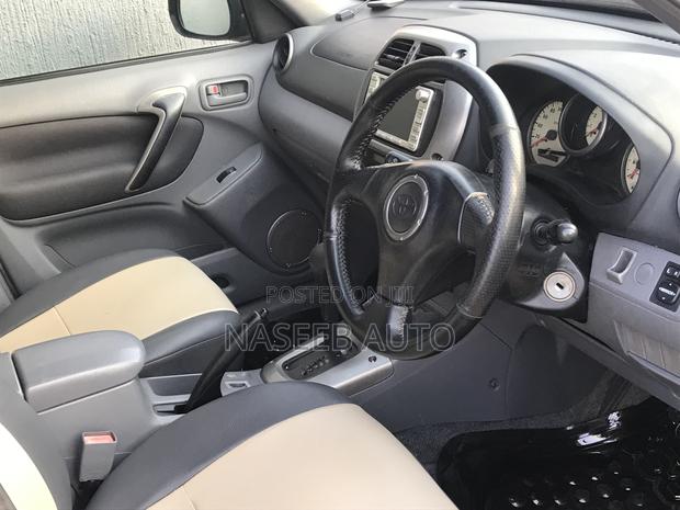 Toyota RAV4 Automatic 2003 Silver