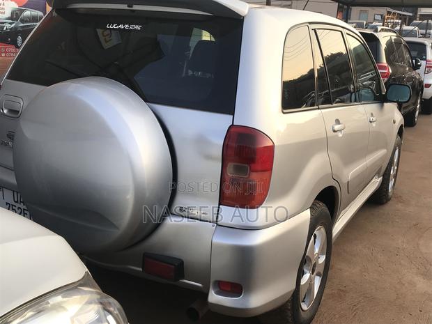Toyota RAV4 Automatic 2003 Silver