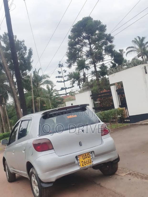 Toyota Vitz 1.0 FWD 5dr 2000 Silver
