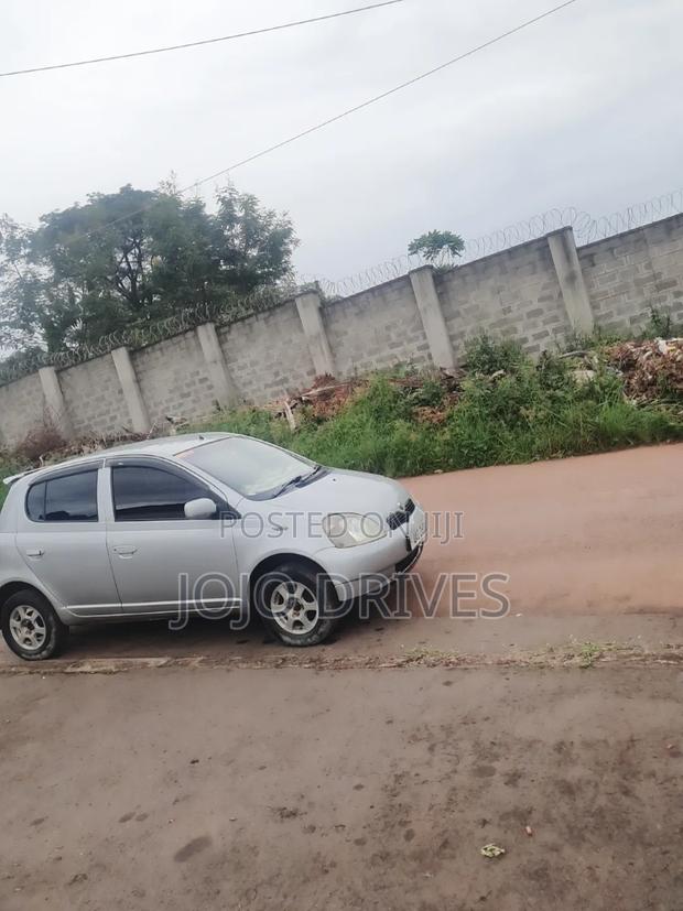 Toyota Vitz 1.0 FWD 5dr 2000 Silver
