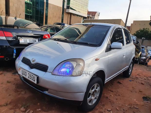 Toyota Vitz 1.0 FWD 5dr 2000 Silver