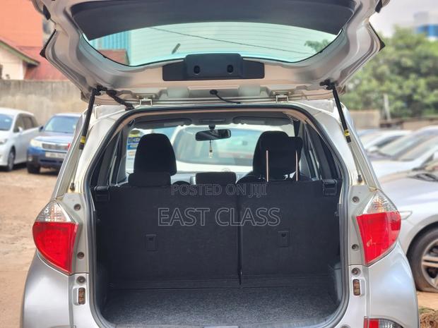 Toyota Ractis 1.5 FWD 2014 Silver