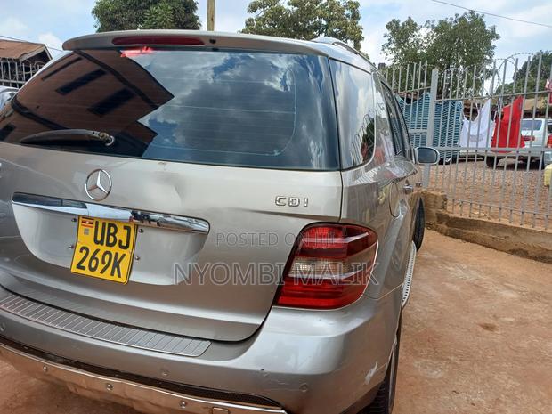 Mercedes-Benz M Class 2009 Gold