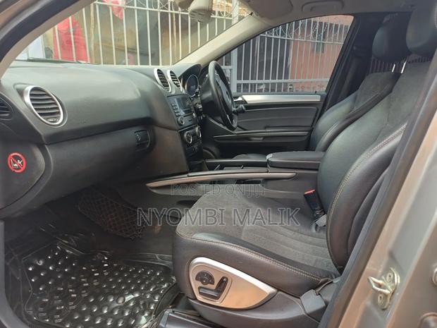 Mercedes-Benz M Class 2009 Gold