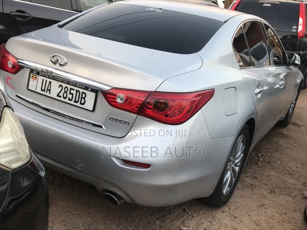 Nissan Fuga 2011 Silver
