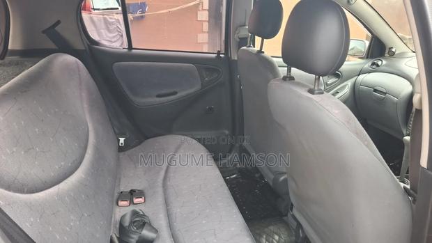Toyota Vitz 2001 Pink