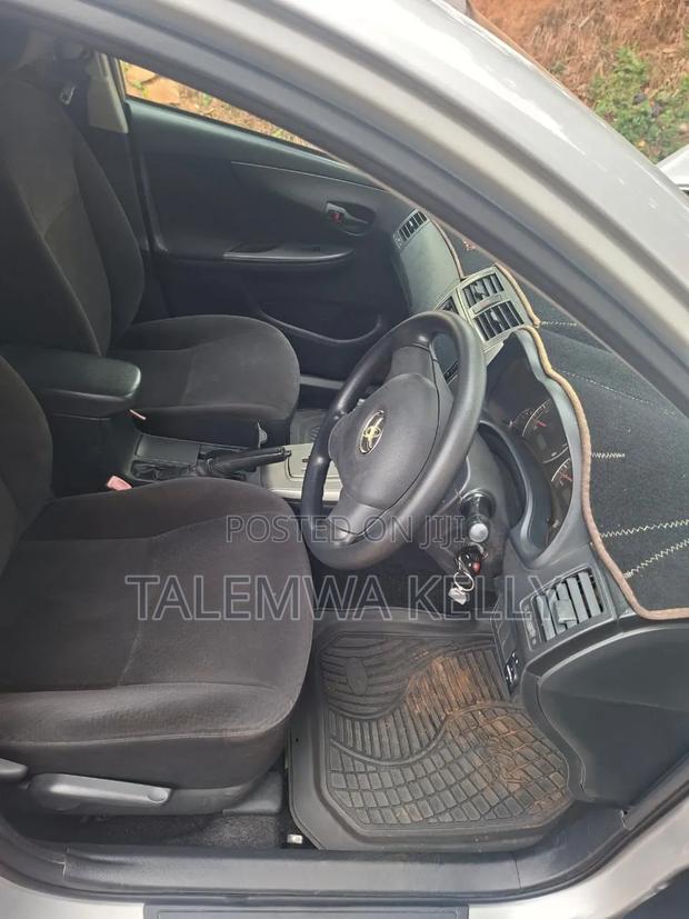 Toyota Corolla Fielder 2010 Silver