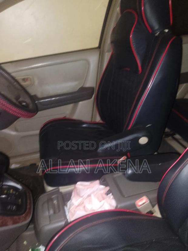 Toyota Harrier 2000 White