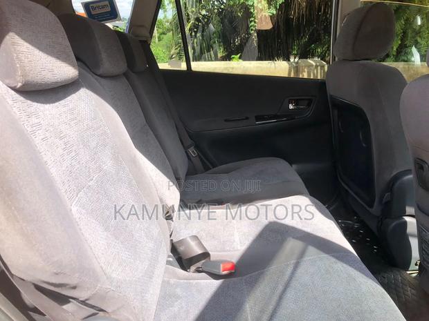 Toyota Corolla Spacio 2000 Silver