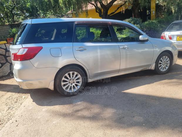 Subaru Exiga 2009 Silver