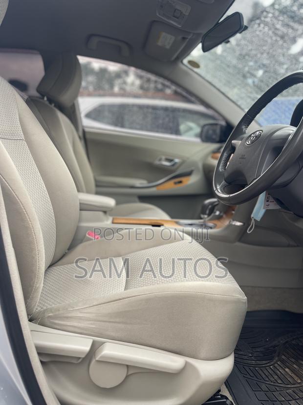 Toyota Premio 2009 Silver