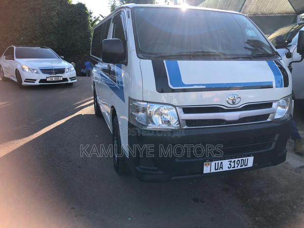 Toyota HiAce 2012 White