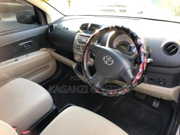 Toyota Passo 2006 White