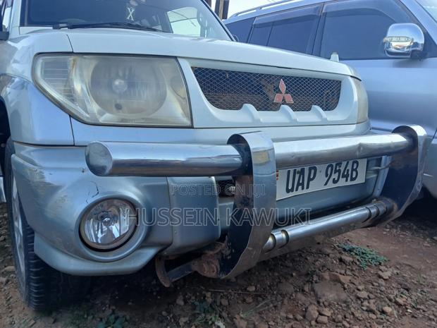 Mitsubishi Pajero IO 2005 Silver