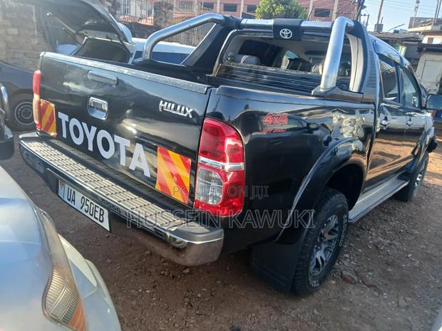 Toyota Hilux 2.5 Cab 2005 Black