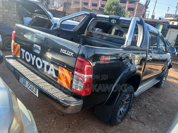 Toyota Hilux 2.5 Cab 2005 Black
