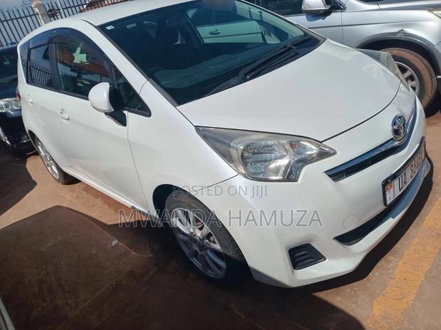Toyota Ractis 2012 White