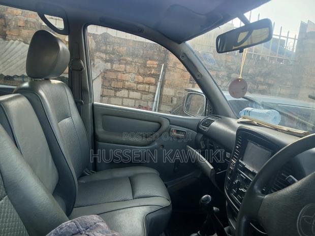 Toyota Land Cruiser Prado 2005 Silver