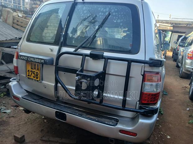 Toyota Land Cruiser Prado 2005 Silver