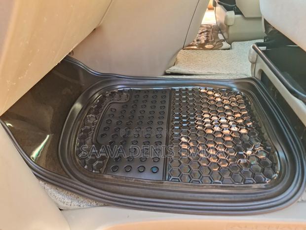 Toyota Alphard 2008 Gold