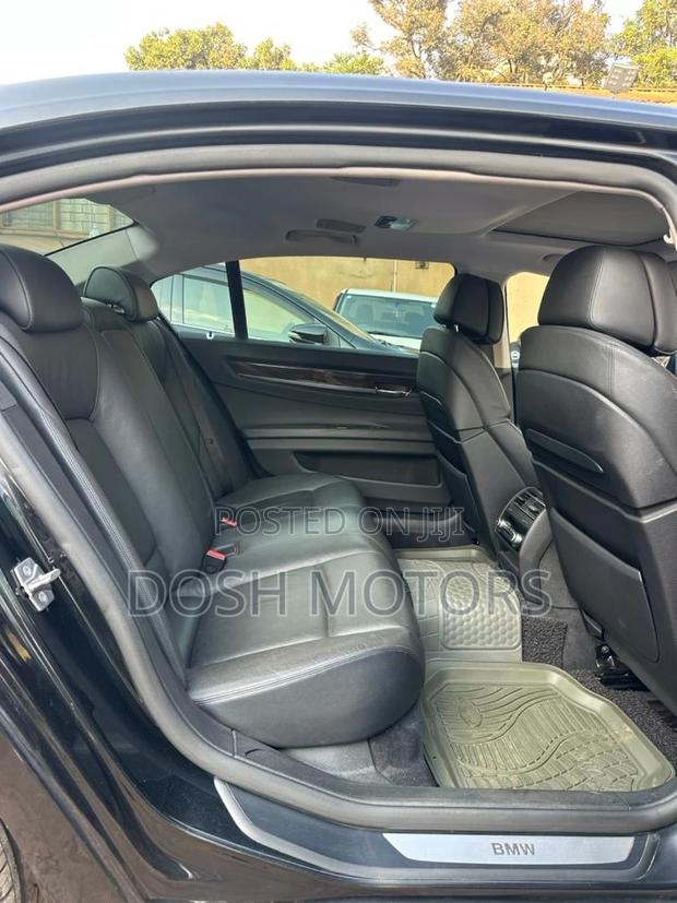 Mercedes-Benz B-Class 2011 Black