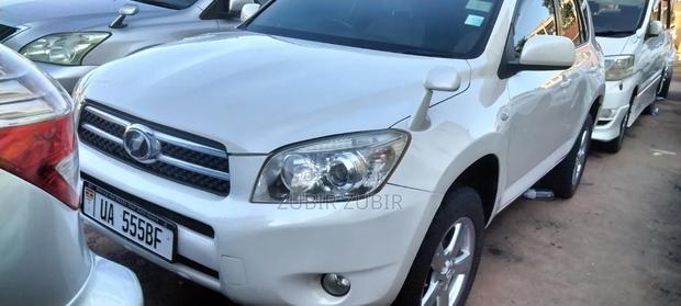 Toyota RAV4 2008 White