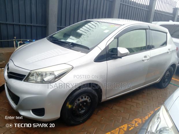 Toyota Vitz 2014 Silver