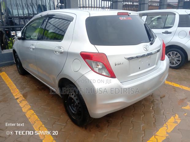 Toyota Vitz 2014 Silver