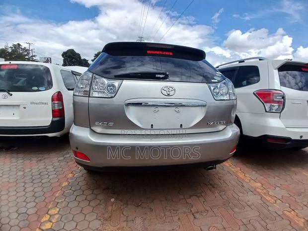 Toyota Harrier 2.4 2012 Gray