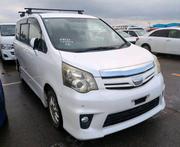 Toyota Noah 2012 White for sale