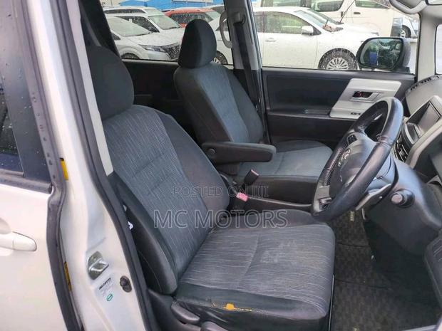 Toyota Noah 2012 White
