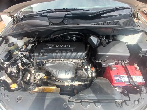 Toyota Harrier 2.4 2012 White