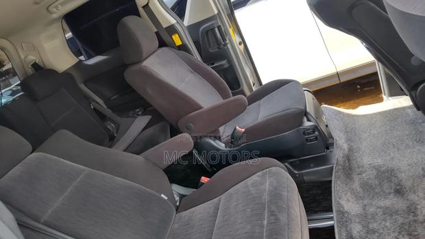 Toyota Alphard 2012 Gray