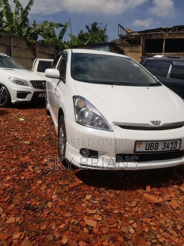 Toyota Wish 2004 White