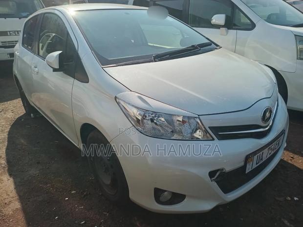 Toyota Vitz 2012 White