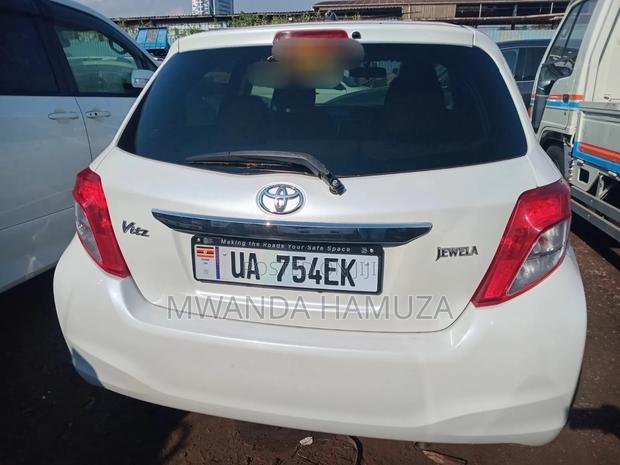 Toyota Vitz 2012 White